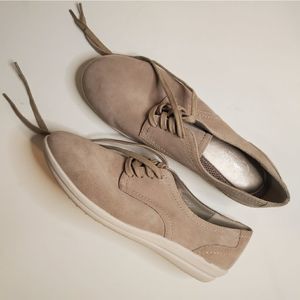 Easy Spirit Antigravaty Gray Suede Sneakers